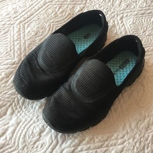 Sketchers Non-Slip Slip On Black Work Tennishoes